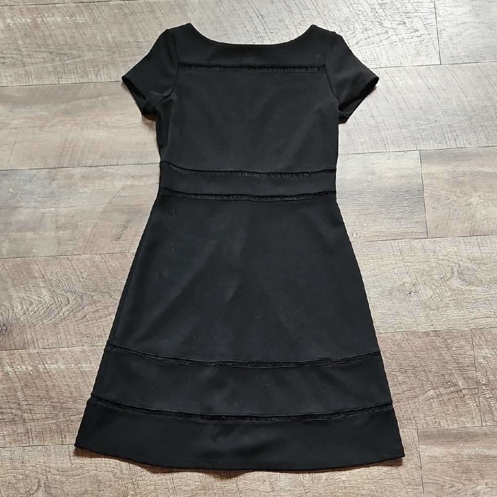 Ivanka Trump Shift Short Sleeve Stitch Detail Classic Little Black Dress